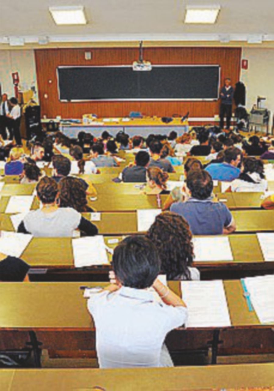 Assunzioni statali, fondo da 900 milioni. I sindacati: non basta