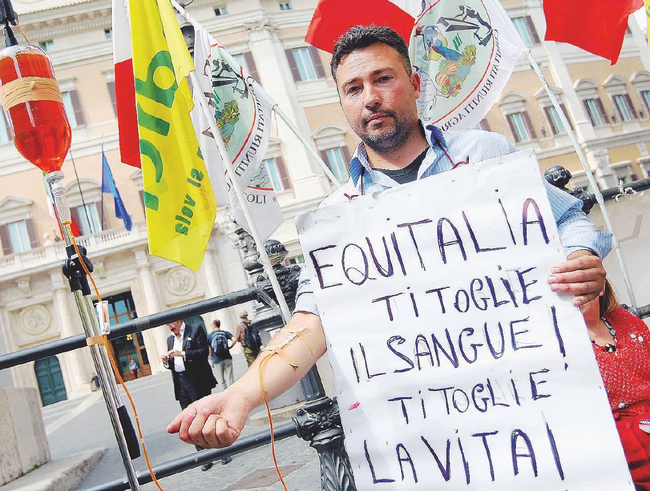 Proteste e caos-tasse dopo l’addio (finto) alla vecchia Equitalia