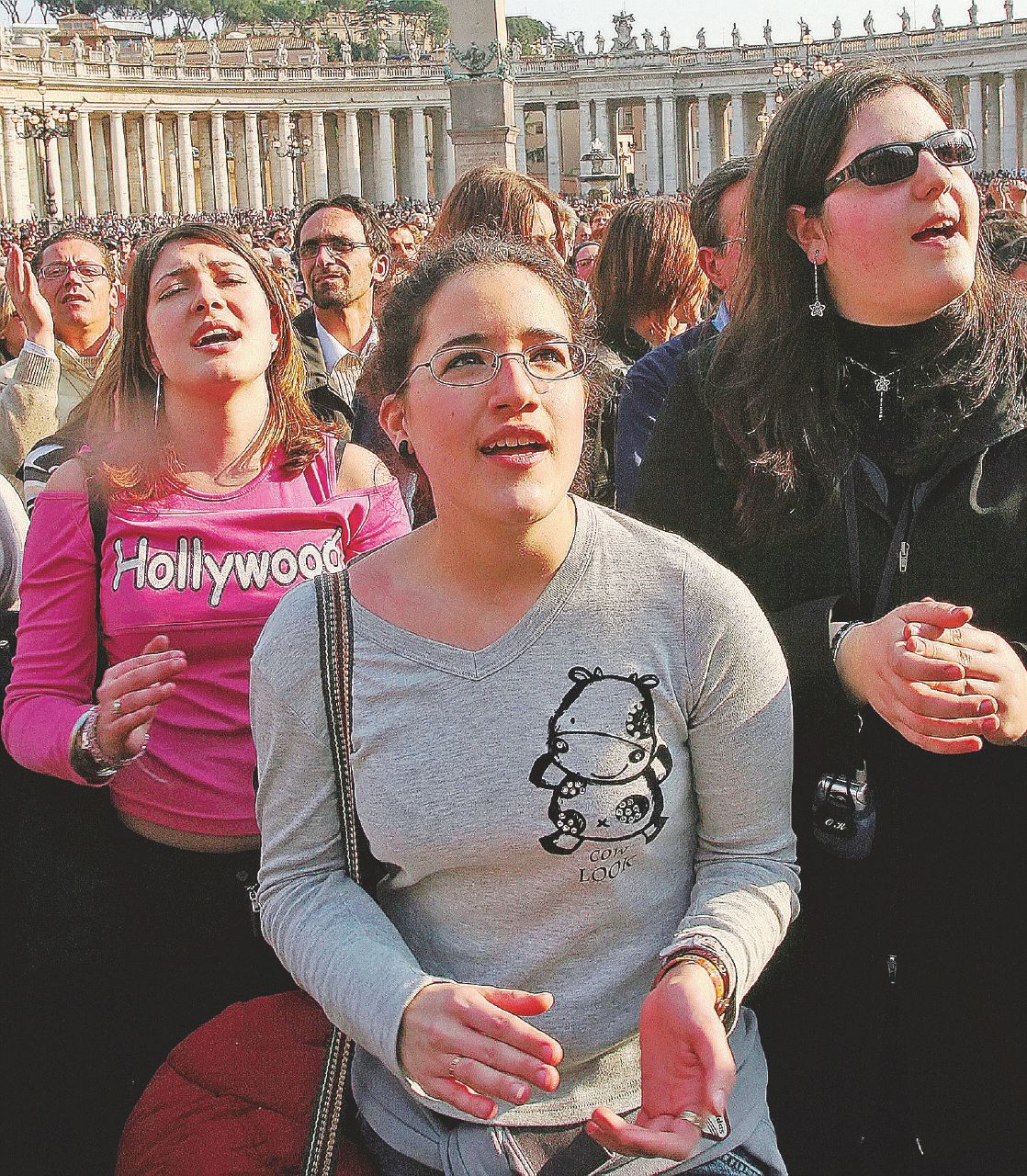 Copertina di Sì o No: la Chiesa sta solo con la Chiesa (e con Renzi)