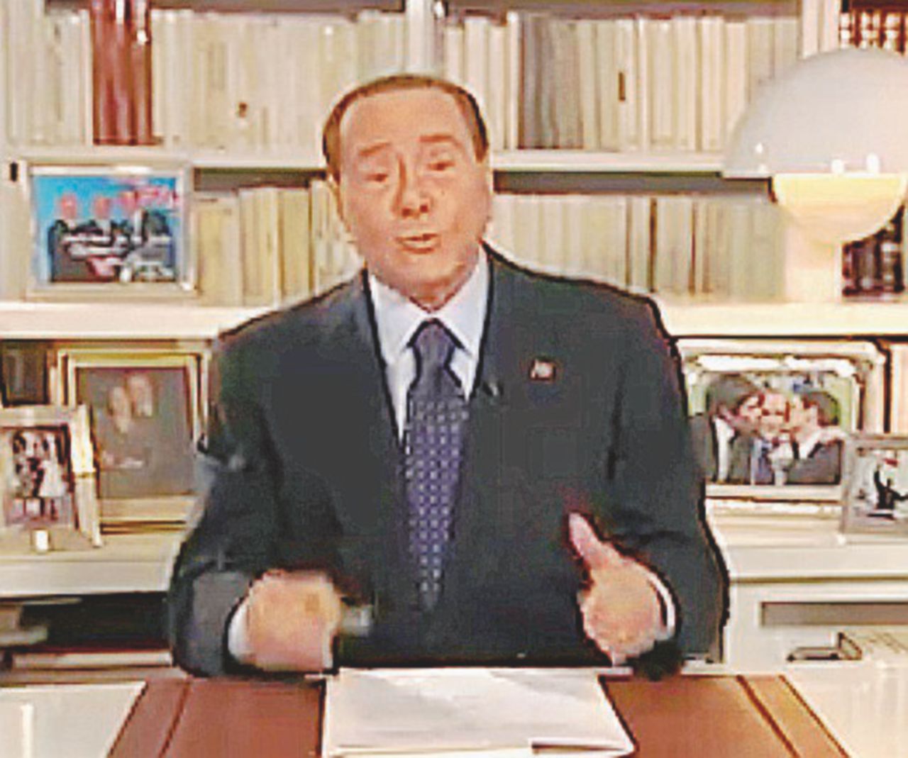 Berlusconi: “Un No contro il governo”.  E appoggia Parisi: “Con lui si vince”