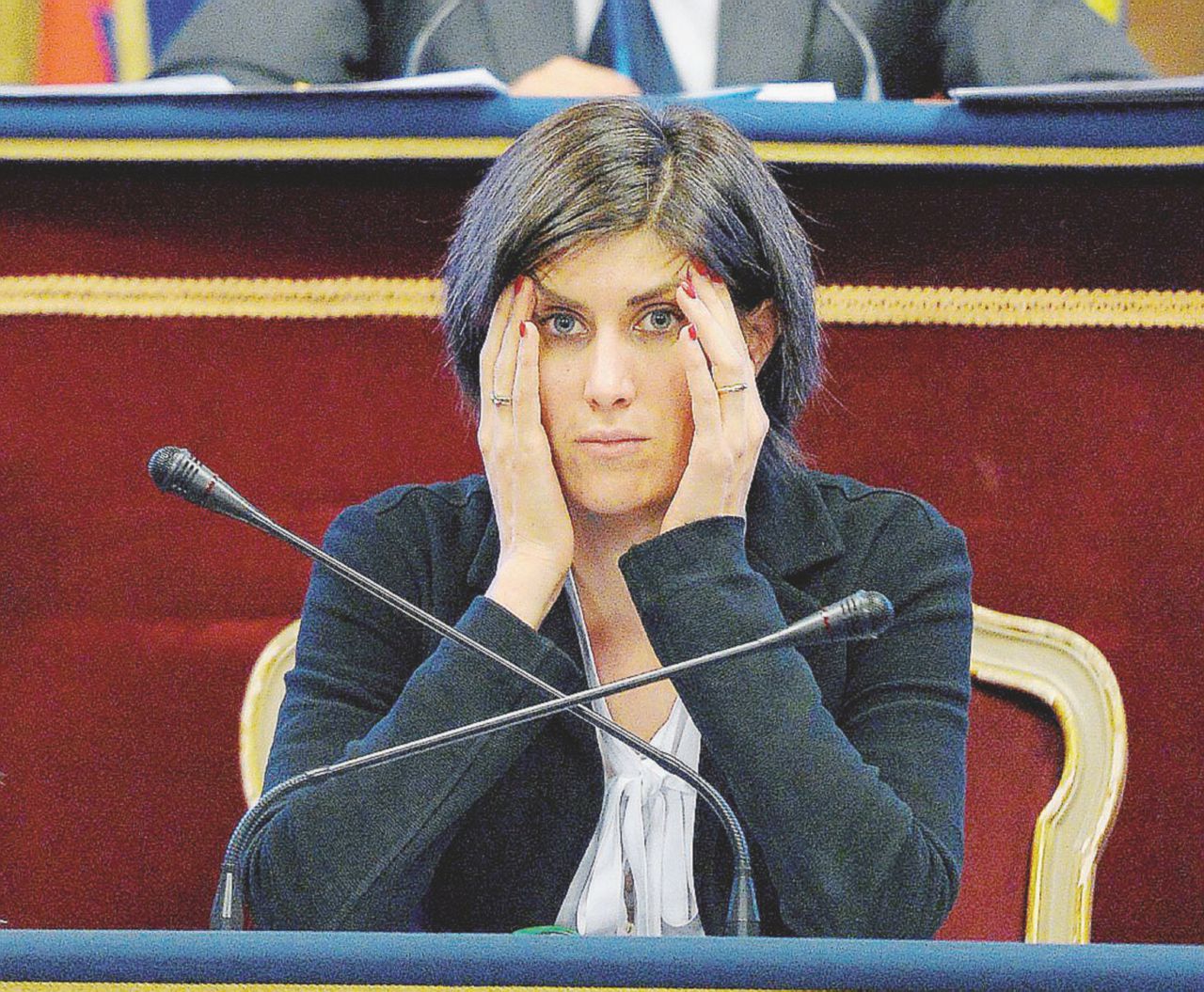 Copertina di Il “buon governo” di Fassino inguaia la sindaca 5Stelle