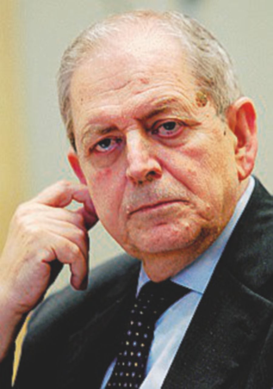 Incalza, archiviato il reato associativo: inchiesta dimezzata