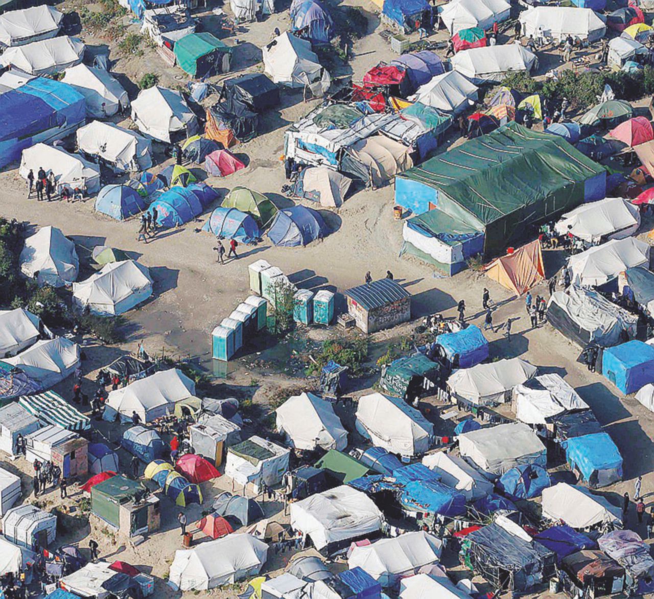 Calais, la rabbia dei dannati della giungla