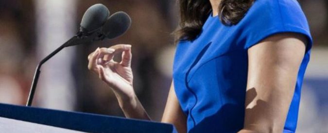Michelle Obama, il discorso “da manuale” nel New Hampshire: “Il mondo ha bisogno d’amore, e della first lady”