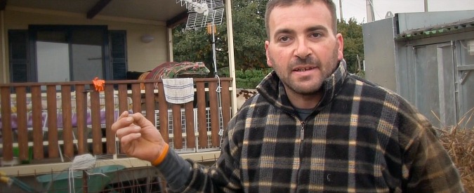 Copertina di Terremoto ad Amatrice, quelli che “ci arrangiamo”. “Ma l’autogestione non piace a Protezione Civile e Comune”