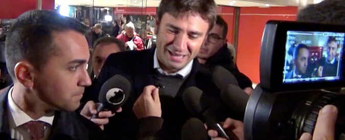 Copertina di Dario Fo, il saluto di Di Maio e Di Battista: “Si starà sganasciando per tutta questa retorica”