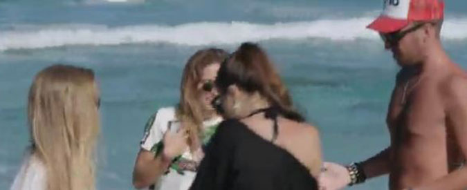 Copertina di Italia, ‘Tutti ricchi (per una notte)’: il reportage dalla trasgressiva Formentera