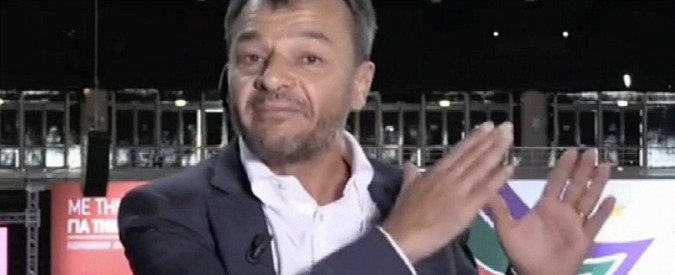 Copertina di 80 euro, Fassina (Si): “Più che Checco Zalone la manovra di Renzi ricorda Achille Lauro”