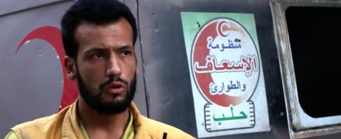 Copertina di Aleppo, 11 ambulanze per 250mila persone. L’infermiere: “Anche raggiungere gli ospedali è un rischio”