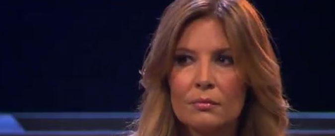 Copertina di Italia, Lucarelli a Santoro: “Video hard di Belen? Ho sbagliato”