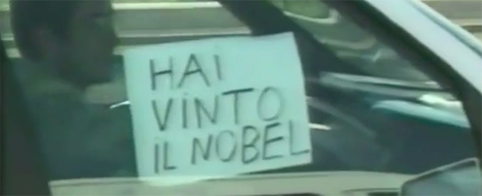 Copertina di Dario Fo, il momento in cui il maestro scoprì di avere vinto il Nobel per la Letteraura