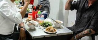Copertina di Barack Obama cena con lo chef Anthony Bourdain ad Hanoi nella prima puntata della nuova stagione di ‘Parts Unknown’