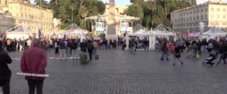 Copertina di Roma, Renzi sul palco per il Sì. Ma Piazza del Popolo è piena solo a metà