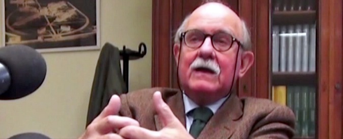 Copertina di Dario Fo, il suo pneumologo: “Incomprensibile come abbia potuto cantare per ore fino a pochi giorni fa”