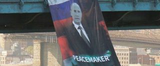 Copertina di New York, per il compleanno di Putin maxi ritratto con la scritta “Peacemaker”
