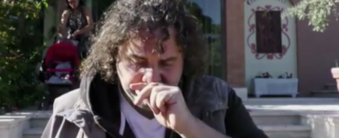 Copertina di Le lacrime degli sfollati: “Non abbiamo più futuro. Speriamo di riavere Norcia”