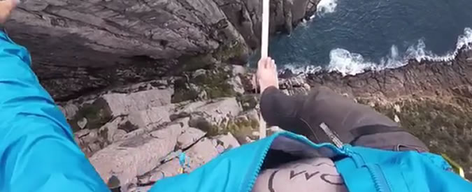 Copertina di Sospeso sul precipizio: la passeggiata sulla slackline è da brividi