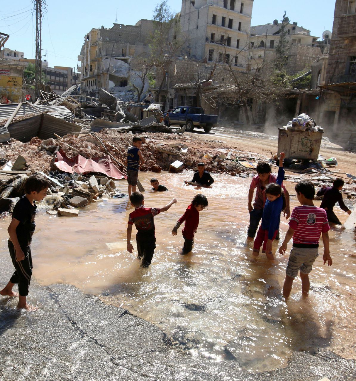 Copertina di Da Saddam alla Siria: le missioni del Bene poi finiscono male