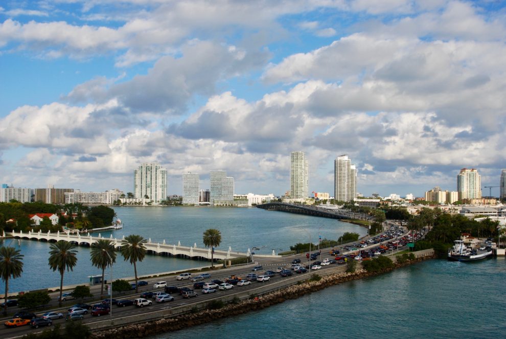 Strada di collegamento fra Downtown Miami e Miami Beach