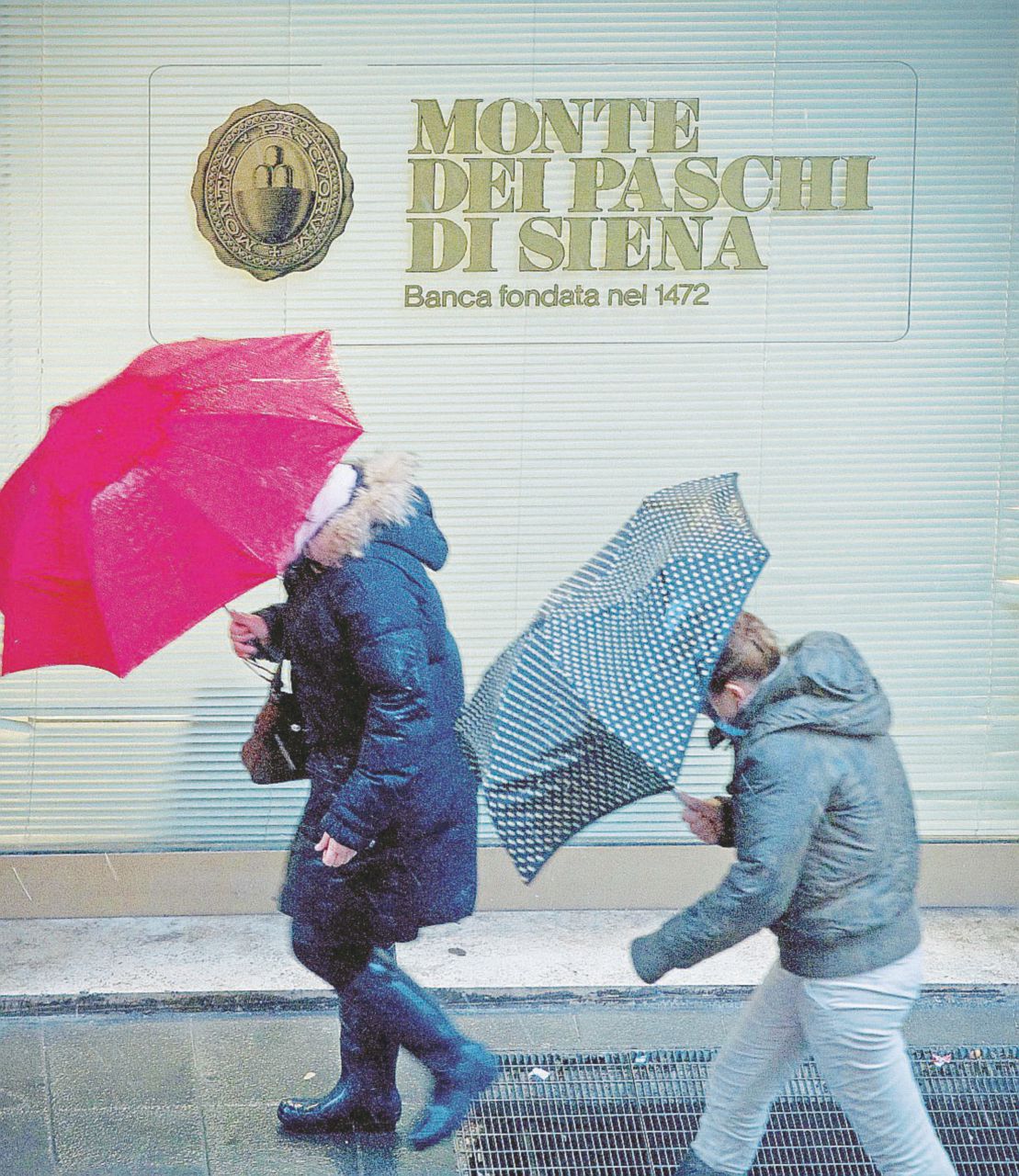 Il Monte dei Paschi di Siena deve fare un aumento di capitale da 5 miliardi - Ansa Mps, i mercati temono politica e mancanza di un vero piano B