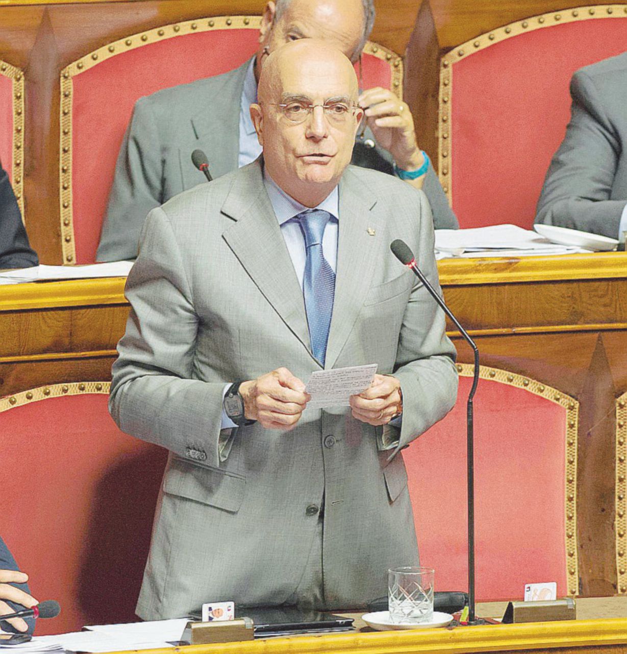 Gabriele Albertini è stato primo cittadino di Milano - Ansa Albertini può attendere. Tutto rinviato al 2017