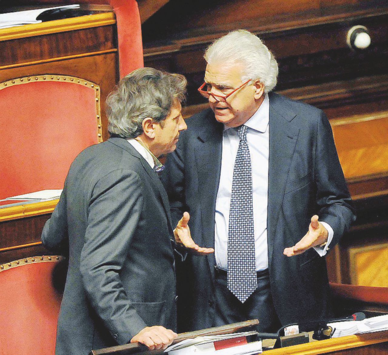In Senato - Ciro Falanga con Denis Verdini, leader di Ala - LaPresse Arriva la proposta Falanga: “No al carcere per i corrotti”