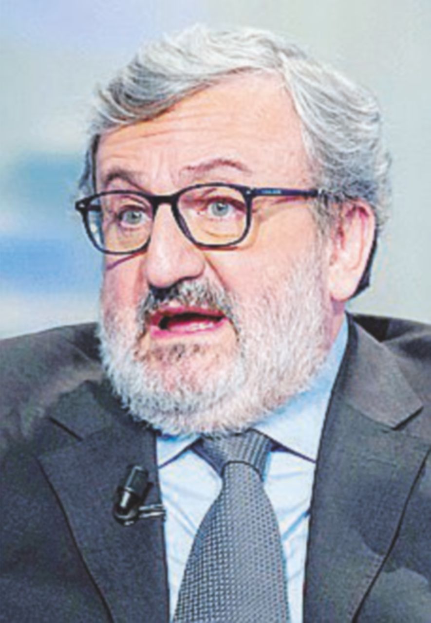 Emiliano: “Un ex boss mi ha chiesto di trovargli un lavoro” Emiliano: “Un ex boss mi ha chiesto di trovargli un lavoro”