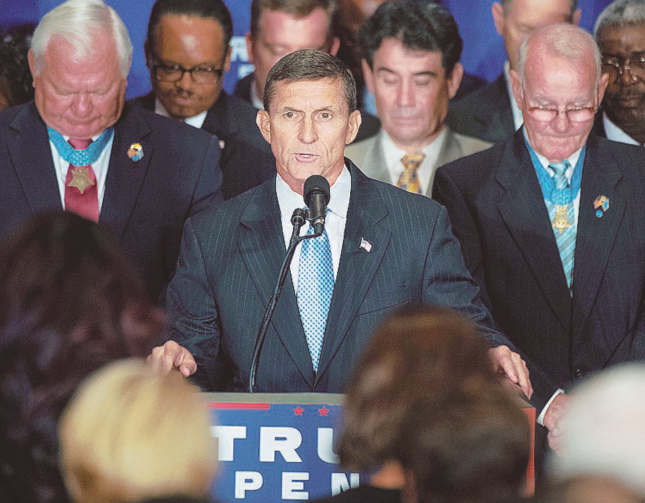 Combattivo - Michael Flynn, ex capo della Dia, allontanato da Obama - LaPresse Colpi di maglio sui jihadisti, tante carezze a Putin: Michael Flynn sarà il nuovo sceriffo