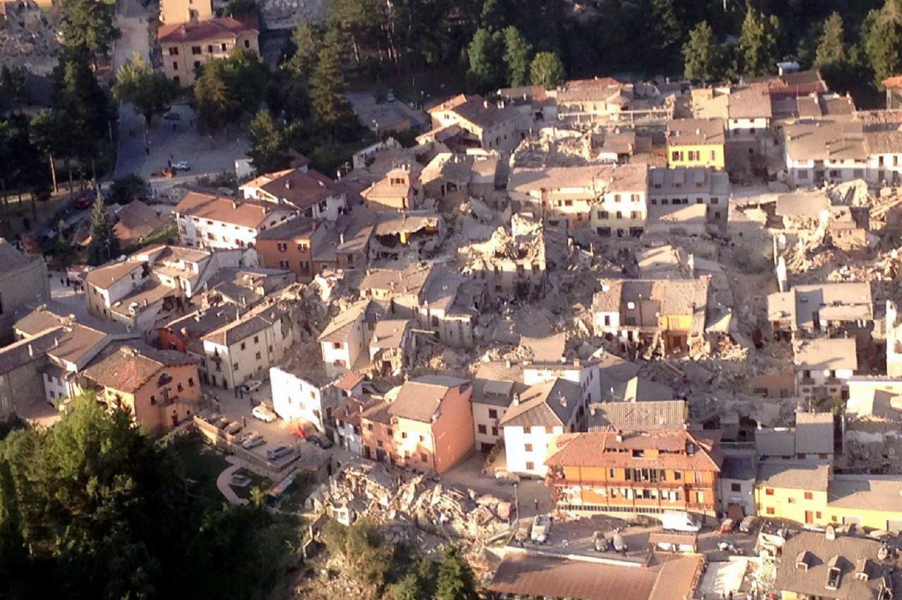 Amatrice - Una veduta aerea del paese Quegli sconti fiscali e le aziende spostate nel cratere del sisma