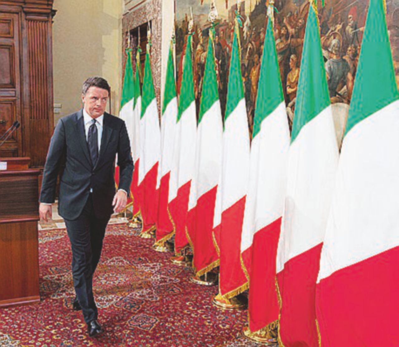 Prodi e le bandiere “scomparse”: “Metta almeno quella col Giglio…” Prodi e le bandiere “scomparse”: “Metta almeno quella col Giglio…”