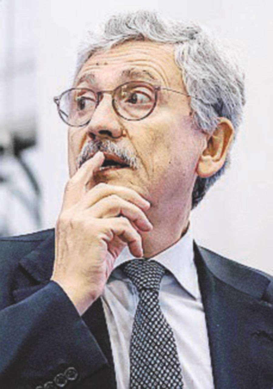D’Alema bye bye: “Il 5 dicembre consegno le chiavi a un giovane” D’Alema bye bye: “Il 5 dicembre consegno le chiavi a un giovane”