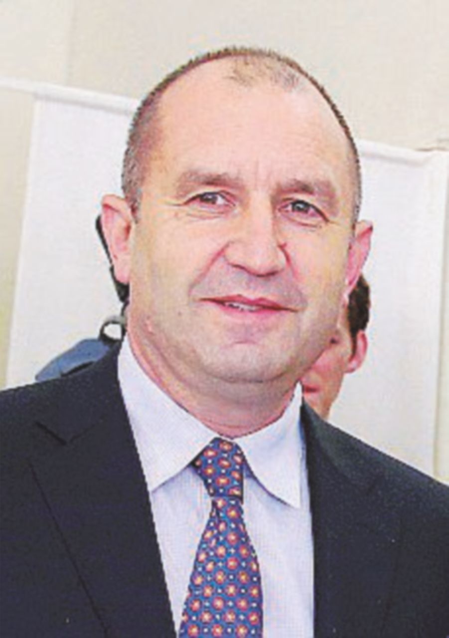 In Bulgaria vince il socialista Radev. Il premier si dimette In Bulgaria vince il socialista Radev. Il premier si dimette