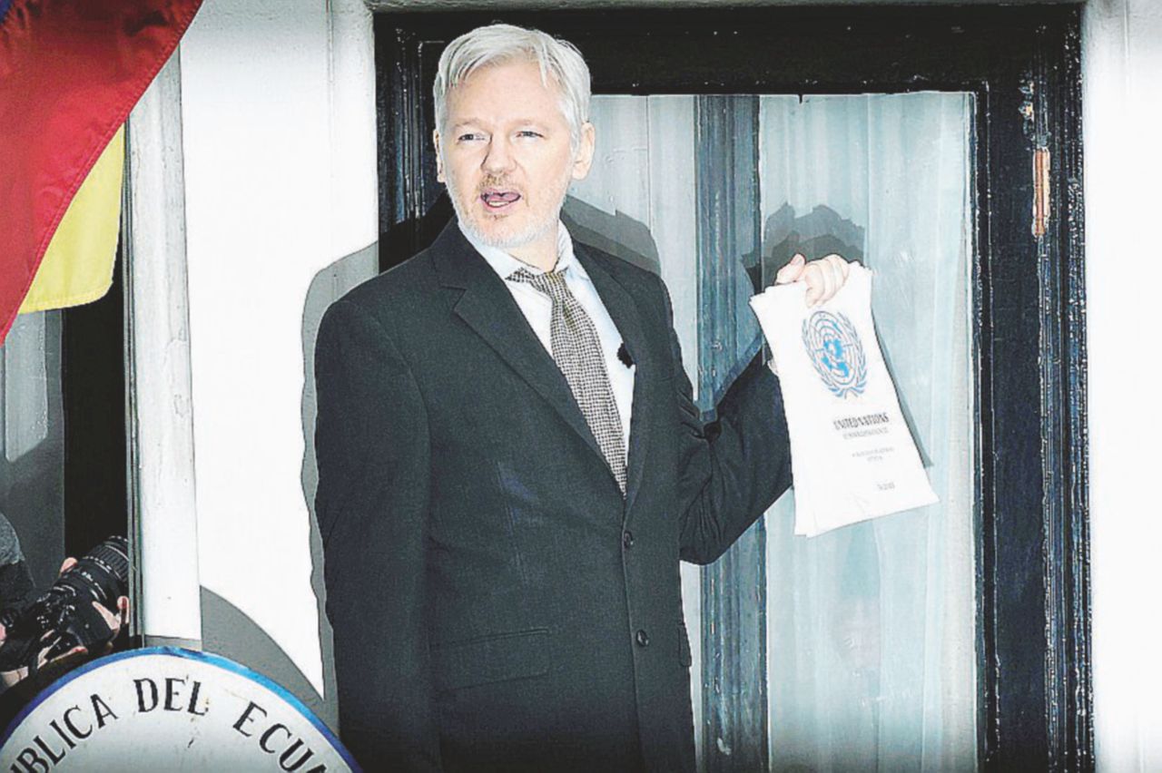Assange (45 anni) a Londra e Anna Ardin, 30 anni - Ansa Assange, i giorni della verità tra Onu e stupro