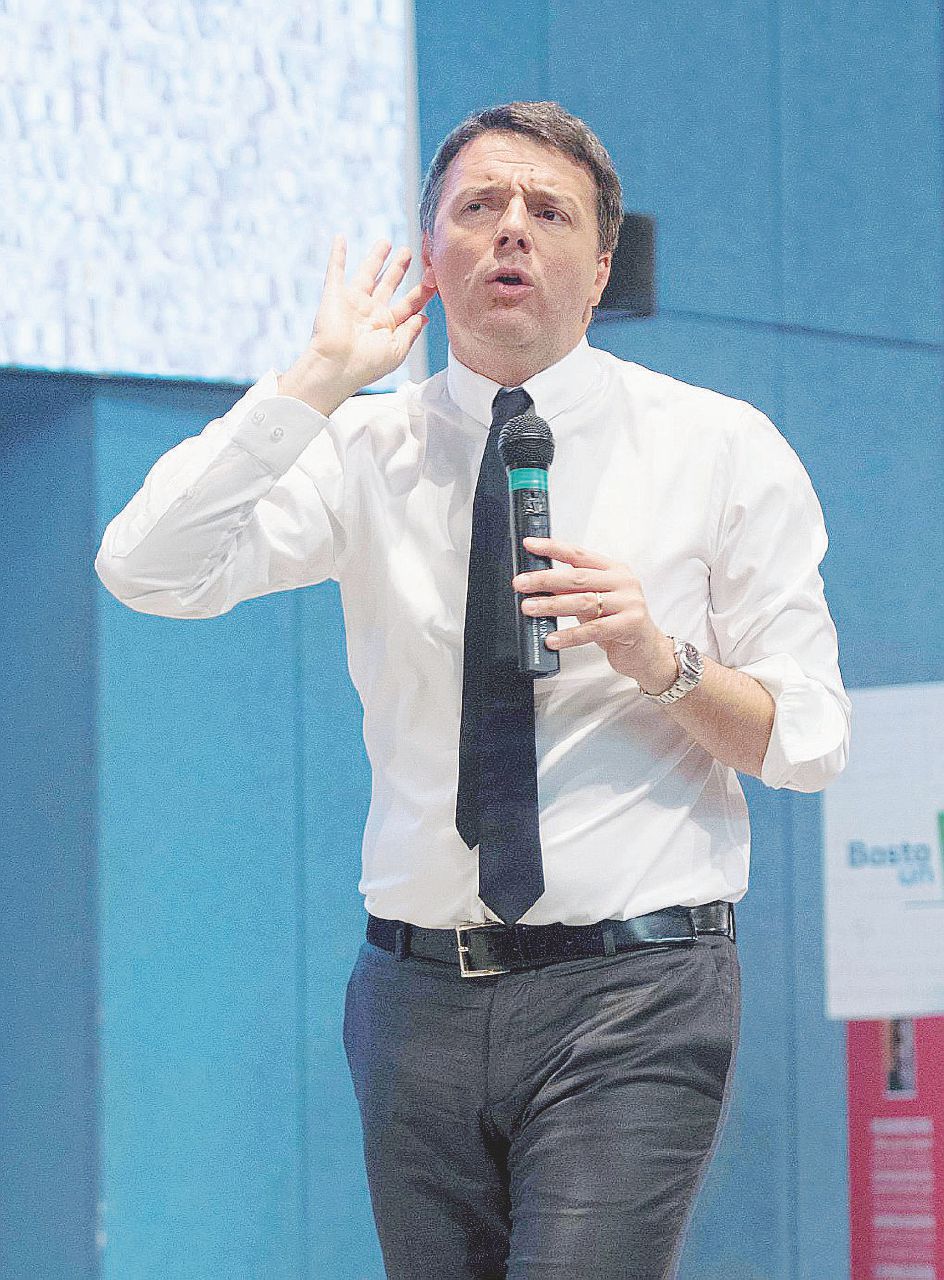 Il migliore amico – Il premier Matteo Renzi ha dato quasi 3 miliardi alla Campania – dice De Luca – che volete di più? – Ansa