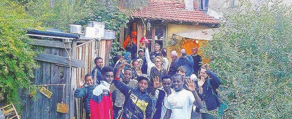 Il contadino Cédric salva i migranti e finisce alla sbarra Il contadino Cédric salva i migranti e finisce alla sbarra