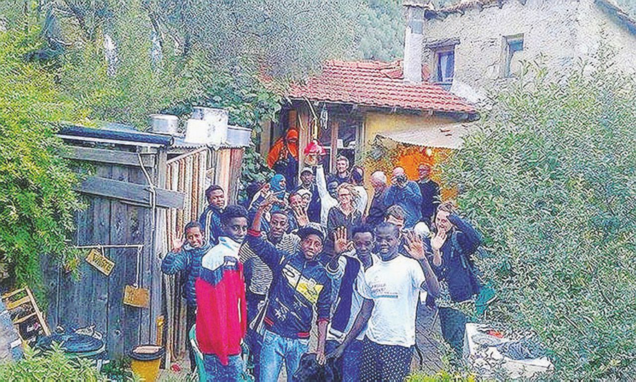 Il contadino Cédric salva i migranti e finisce alla sbarra Il contadino Cédric salva i migranti e finisce alla sbarra
