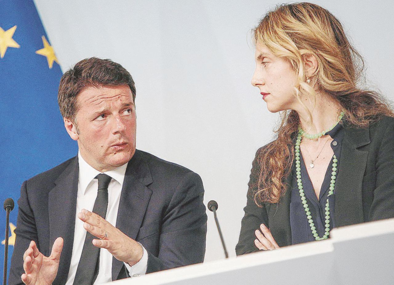 Crisi di coppia - Matteo Renzi non ha gradito la bocciatura della riforma seguita dal ministro della Pubblica amministrazione Madia - Ansa Disastro Madia, pressioni sul Colle e liti nel governo