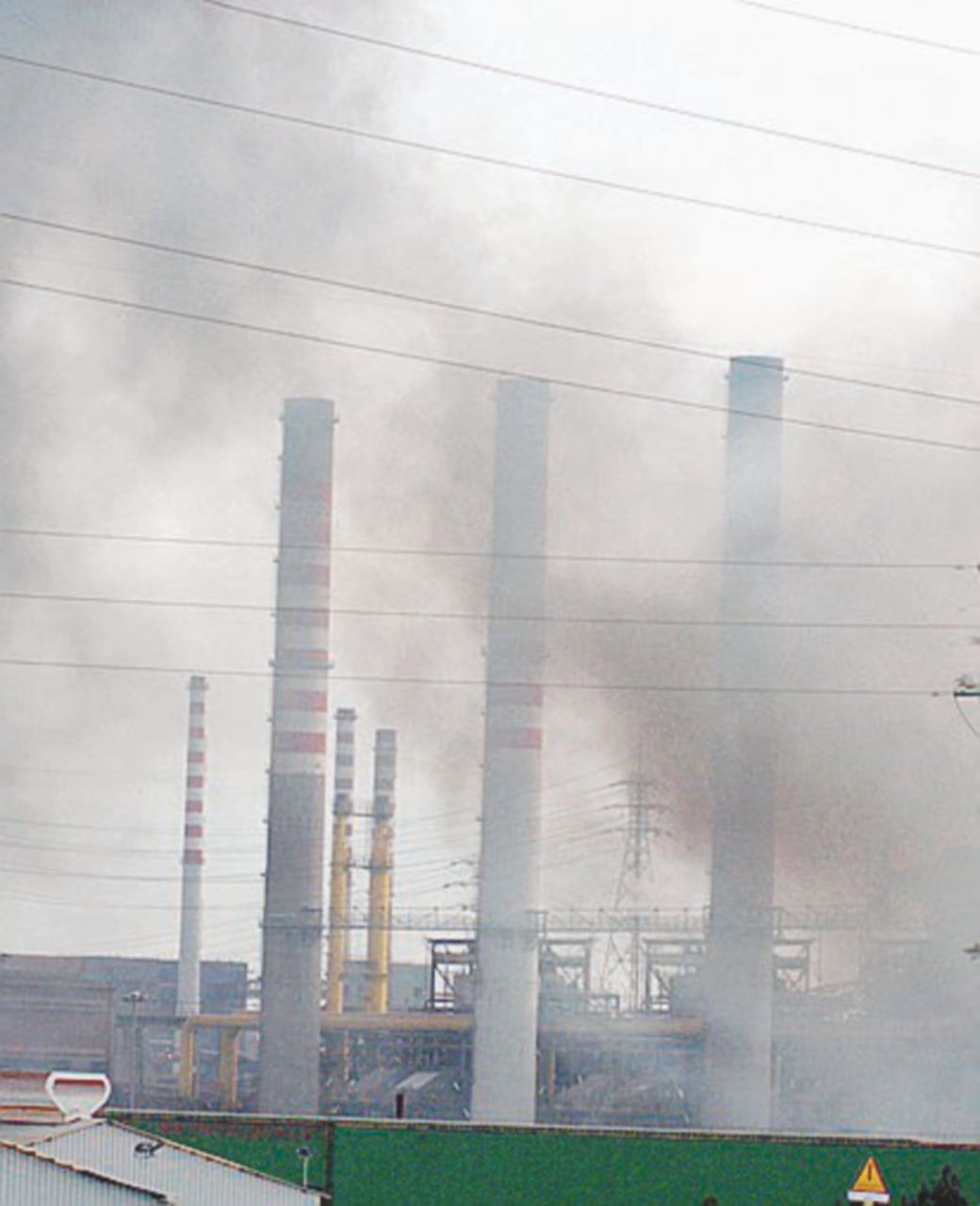 Non solo Ilva, nella foto l’impianto - Ansa “Su Taranto le menzogne di un Erode”