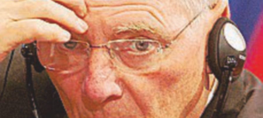 Schäuble vota Sì: “Spero in Renzi anche se perde” Schäuble vota Sì: “Spero in Renzi anche se perde”
