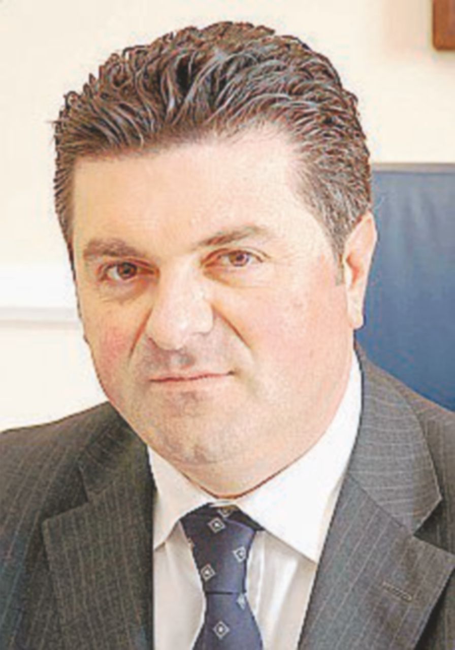 Le case al clan dei rom inguaiano Alfieri, modello di “clientela” Le case al clan dei rom inguaiano Alfieri, modello di “clientela”
