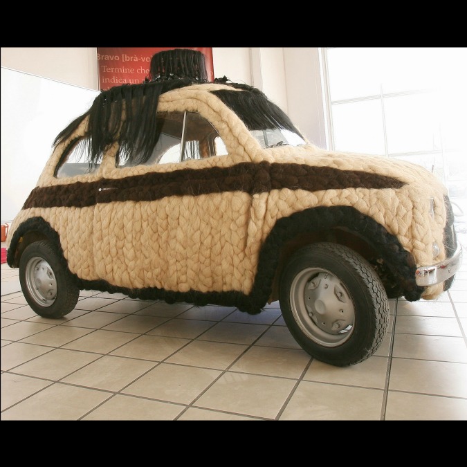 Copertina di La Fiat 500 “capellona” va all’asta sul web – FOTO