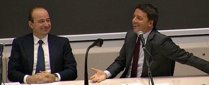 Copertina di Grillo, Renzi lo sfotte di fronte agli studenti della Cattolica. E cita la gaffe sui Musei Vaticani del leader M5s