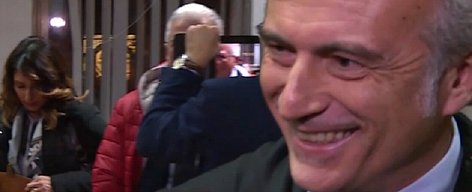 Copertina di Cosentino, il pm dopo la condanna a 9 anni: “Getta ombra sulla politica? Ombra mi sembra riduttivo”