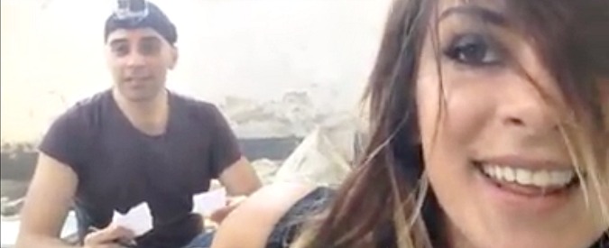 Copertina di Poesie sulle natiche. Arte o cattivo gusto? La performance hot del fotografo Anthony De Luca