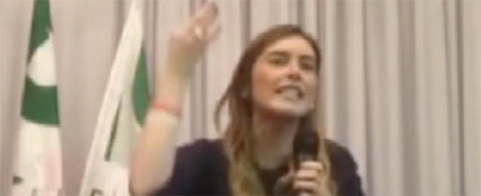Copertina di Referendum, Boschi contestata a Zurigo sbrocca. “Signora, venga lei sul palco”. “Testo complicato? Leggete il quesito”