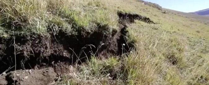 Copertina di A Castelluccio di Norcia, dove la terra si è spostata di 70 centimetri