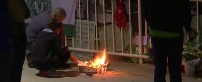 Copertina di Chape, il ricordo e la commozione dei tifosi della squadra brasiliana