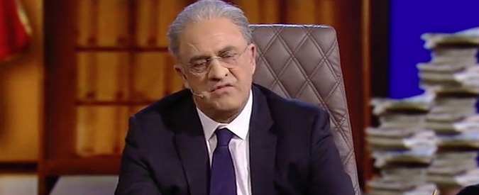 Copertina di Crozza è Vincenzo De Luca: “La Bindi? Ecco cosa intendevo dire veramente”