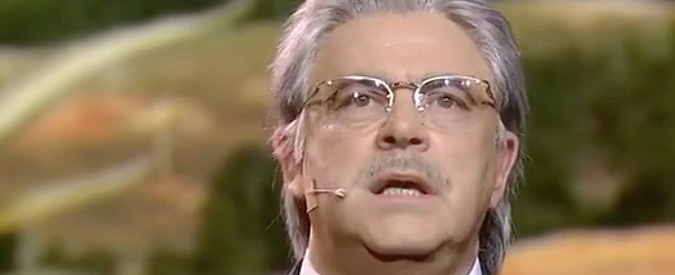 Copertina di Crozza-Razzi fa l’americano: “E adesso, mio caro Donald Trump… make your li cazzi tua!”