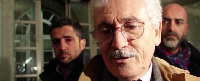 Copertina di Referendum, D’Alema: “Tra ponte, Imu e articolo 18, se Berlusconi chiede i diritti d’autore a Renzi lo rovina”